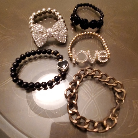 Jewelry - Bundle of 5 Bracelets